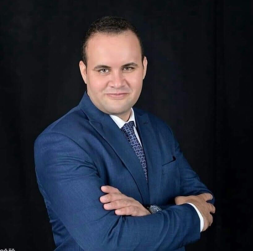 صورة الكاتب محمد شاهين